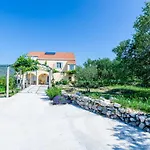 & Mazdin Apartman Banici