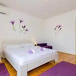 & Mazdin Apartment *