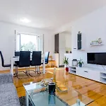 Apartment & Mazdin *
