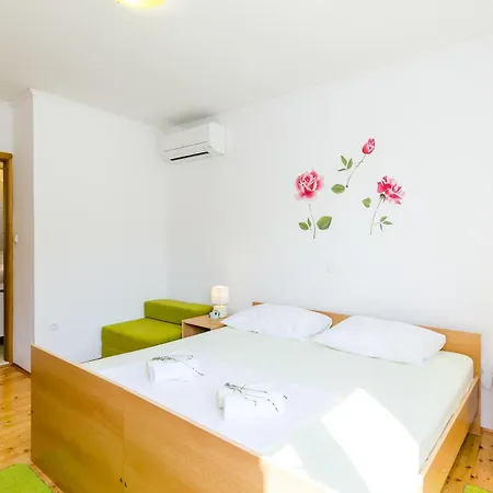 & Mazdin Apartment