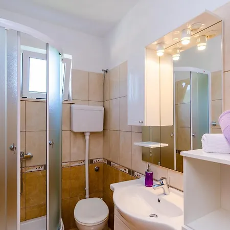 Appartement & Mazdin *