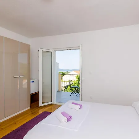 Appartement & Mazdin *