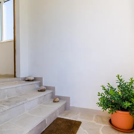 Appartement & Mazdin